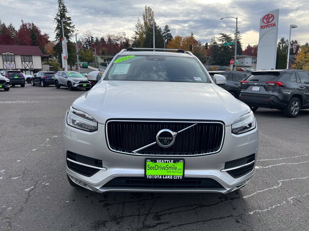 2016 Volvo XC90 T6 Momentum AWD