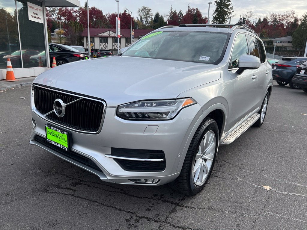 2016 Volvo XC90 T6 Momentum AWD
