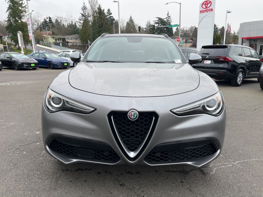 2018 Alfa Romeo Stelvio Base